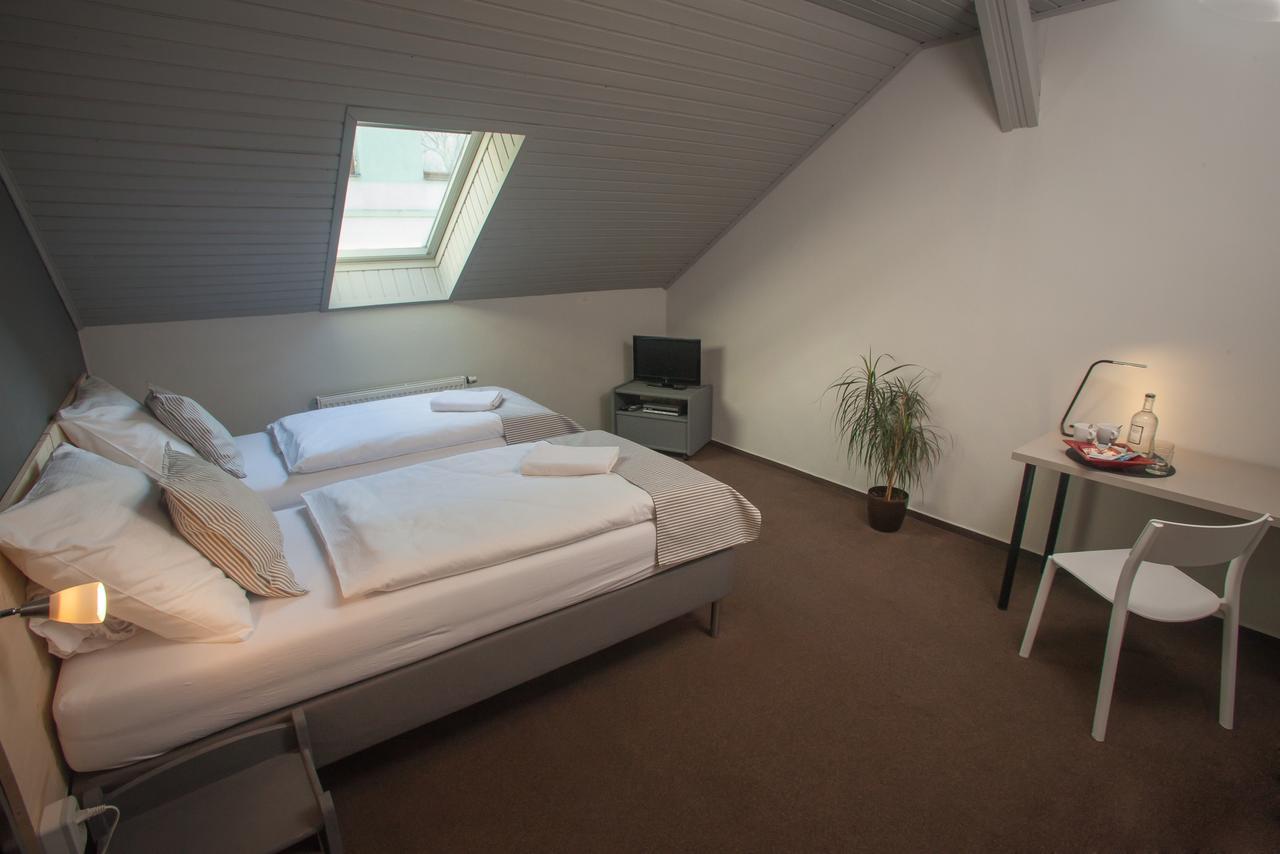 Pension Pulmesic Jablonec nad Nisou Exterior photo